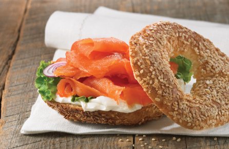 TRUITE ARC-EN-CIEL FUMÉE À FROID